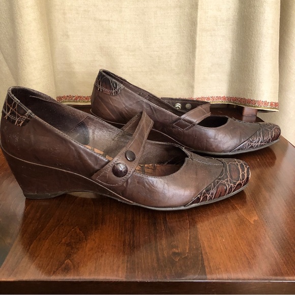 Hispanitas Wedge Leather Mary Jane  Shoes - Picture 5 of 10